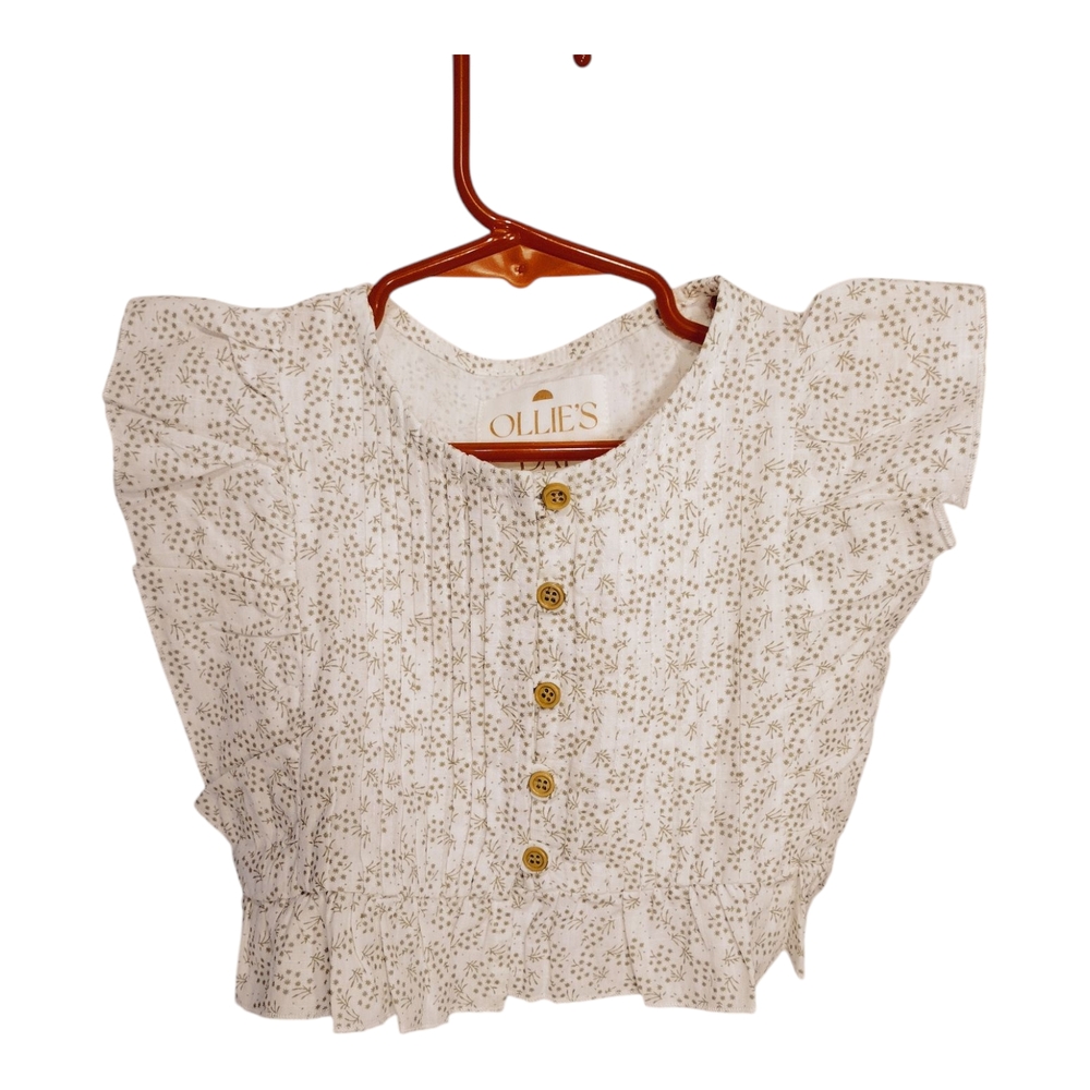 Ollie's White and Gold Buttoned Blouse